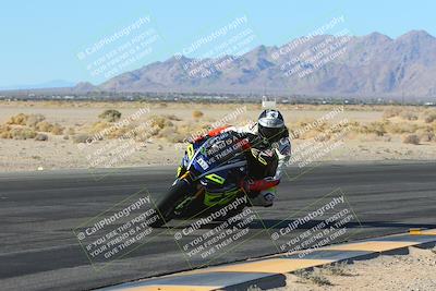 media/Jan-10-2025-CVMA Friday Practice (Fri) [[489e0da257]]/Group 4 and Trackday/Session 2 (Turn 4 Inside)/